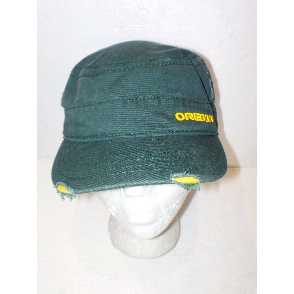 Oregon Ducks U of O Distressed Embroidered Green Hat Women’s Disney OS New Era